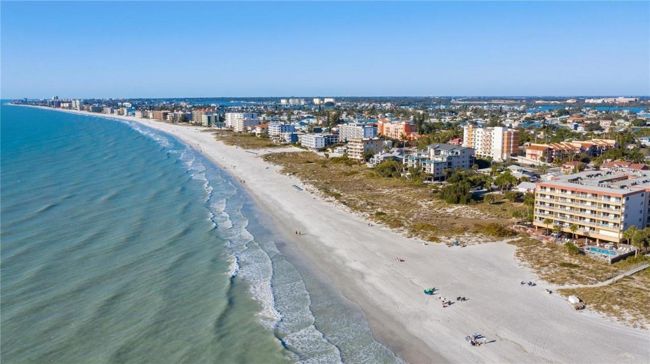 Oceanfront View Of Madeira Beach, Steps To The Beach - Madeira Norte Condo Сант Пит Бич Экстерьер фото
